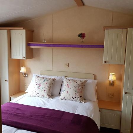 Pitch & Canvas - Self Catering At Broad Oak Farm Hotel Tattenhall Kültér fotó